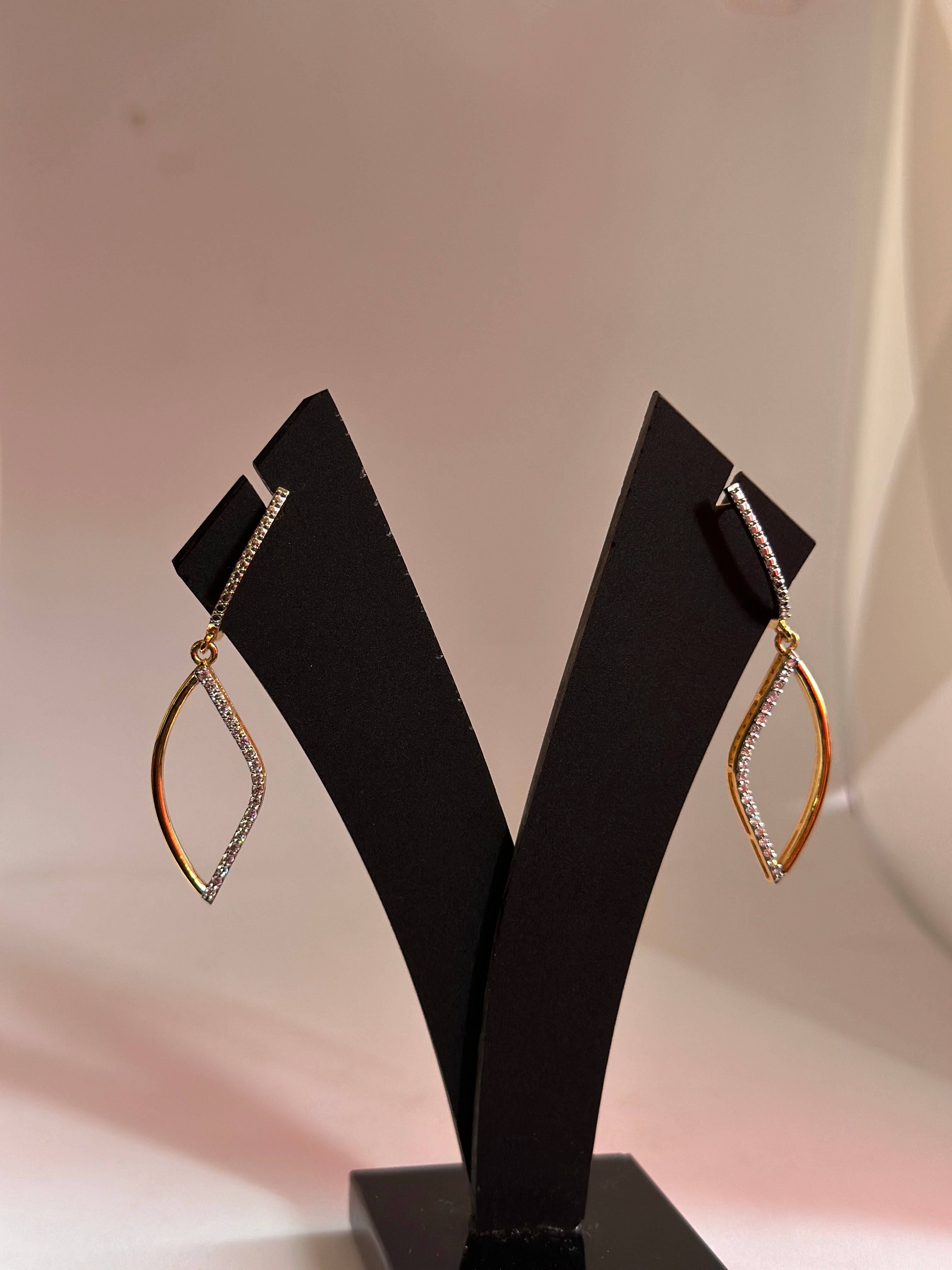 Lab Grown Diamonds Silver  Earrings In Gold Finish