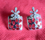 Load image into Gallery viewer, Fancy 92.5 Silver Earrings with LGD

