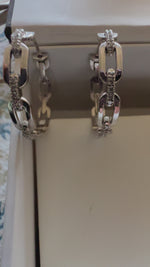 Load and play video in Gallery viewer, Bali In 92.5 Silver With Lab Grown Diamonds

