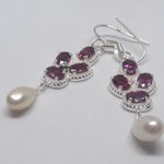 Load image into Gallery viewer, Earring With Pearl
